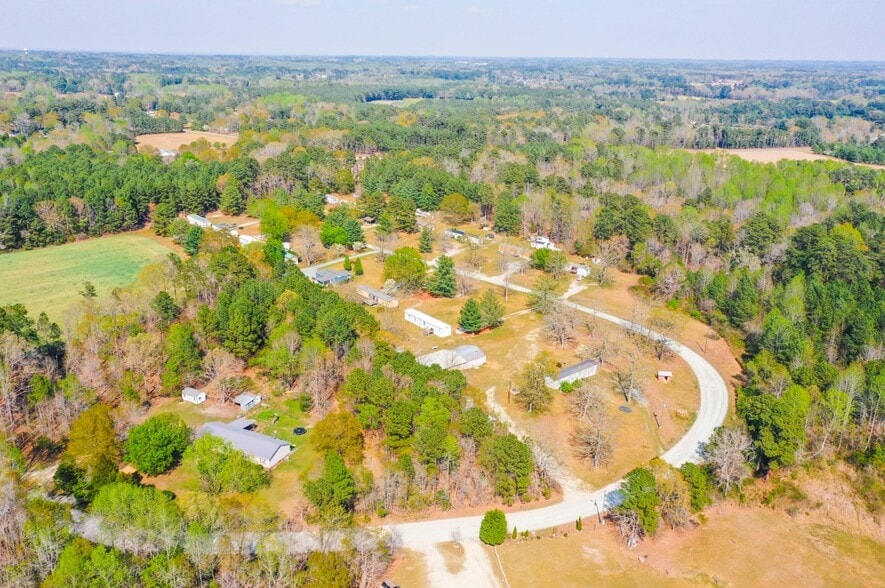 More Photos Of 370 Star Ln, Sanford Multifamily For Sale