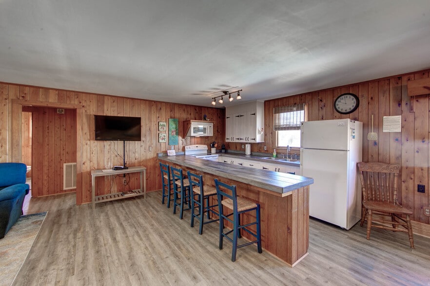 More Photos Of 9023 Gerhard st, Nags Head Apartments For Sale