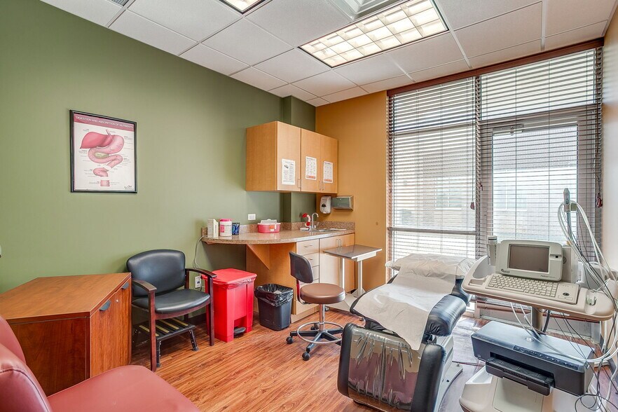 More Photos Of 3100 N Tarrant Pky, Fort Worth Medical For Lease
