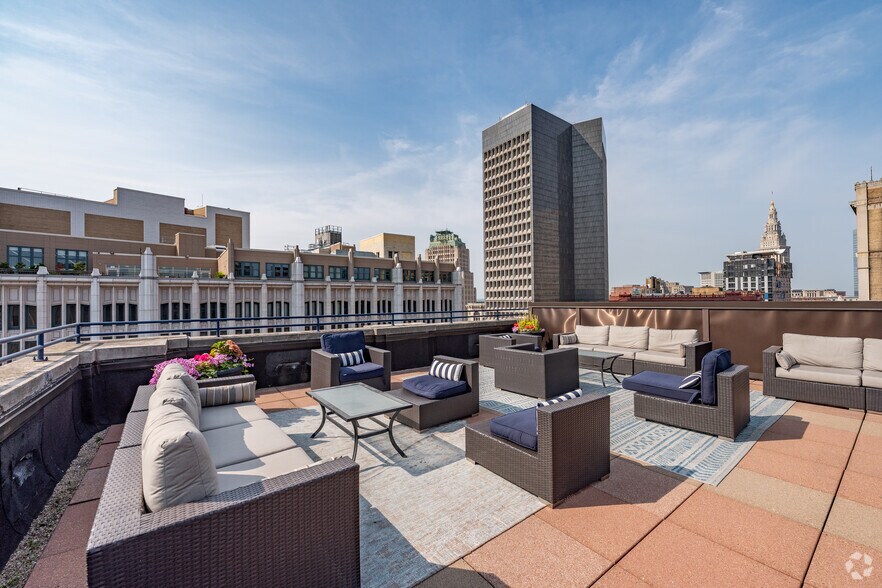 More Photos Of 1127 Euclid Ave, Cleveland Apartments For Lease