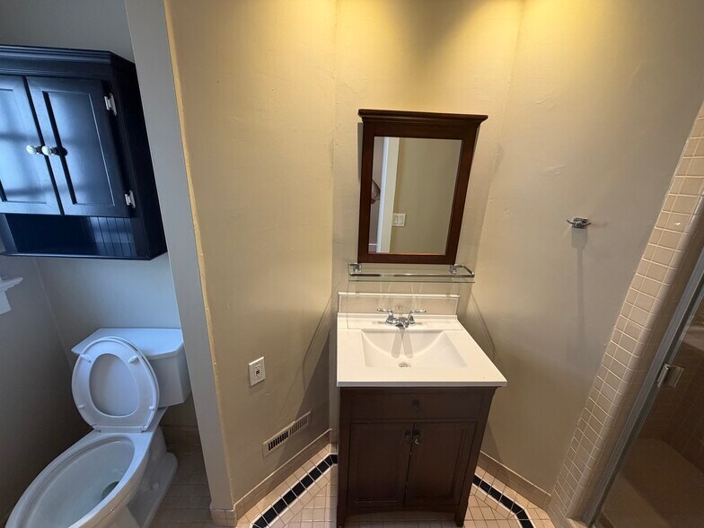 More Photos Of 3560 Front St, San Diego Multifamily For Sale