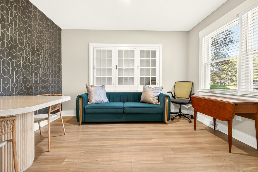 More Photos Of 1120 Central Ave, Summerville Office For Sale