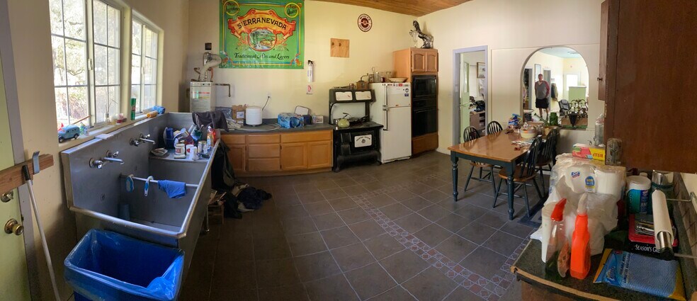 More Photos Of 4875 Black Oak Mine Rd, Garden Valley Auto Dealership For Sale