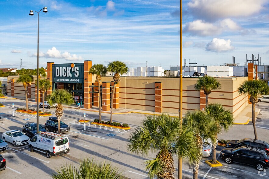 More Photos Of 26583-27001 Us Highway 19 N, Clearwater Unknown For Lease