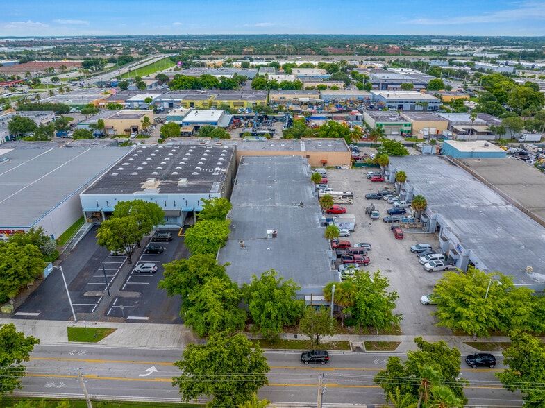 More Photos Of 2693 W 76th St, Hialeah Warehouse For Sale