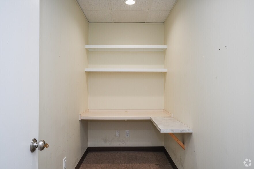 More Photos Of 1102-1108 Weems St, Jackson Warehouse For Sale