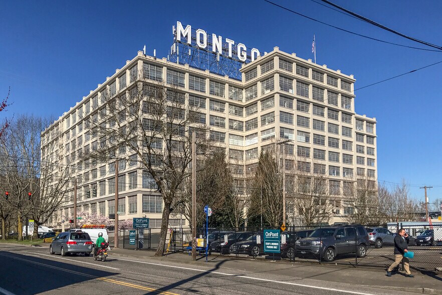 More Photos Of 2701 NW Vaughn St, Portland Office For Lease