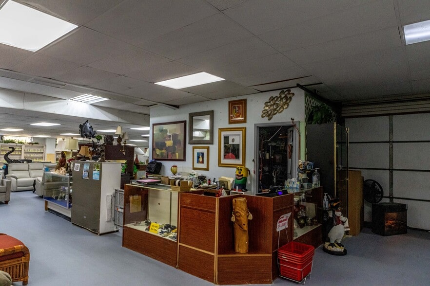 More Photos Of 1300 Ponce De Leon Blvd, Brooksville Warehouse For Sale