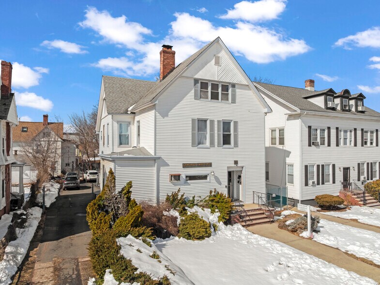 More Photos Of 137 Livingston Ave, New Brunswick Office Residential For Sale