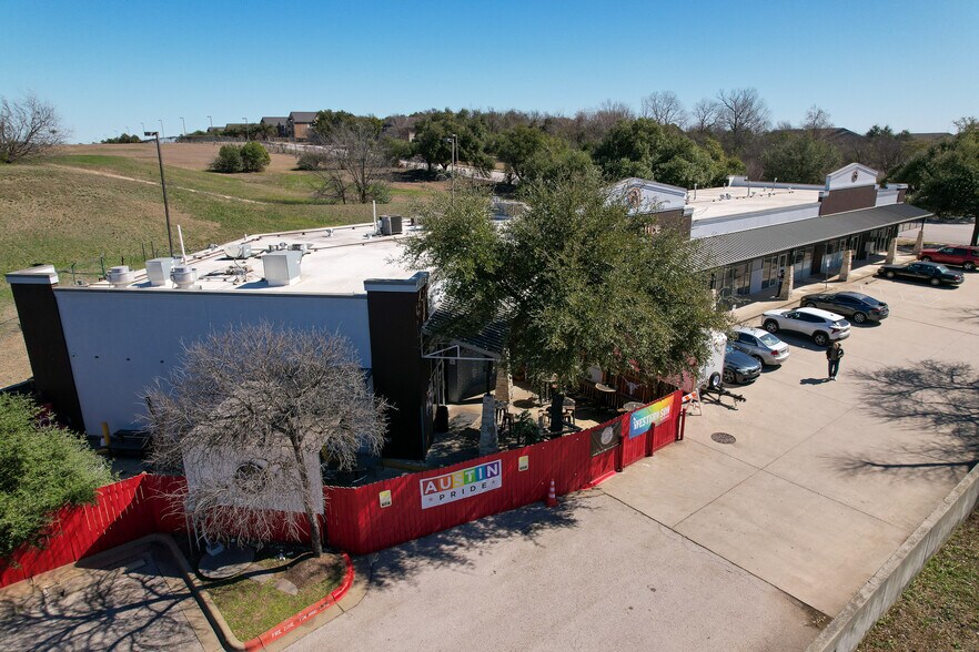 More Photos Of 8201 Cross Park Dr, Austin Unknown For Lease