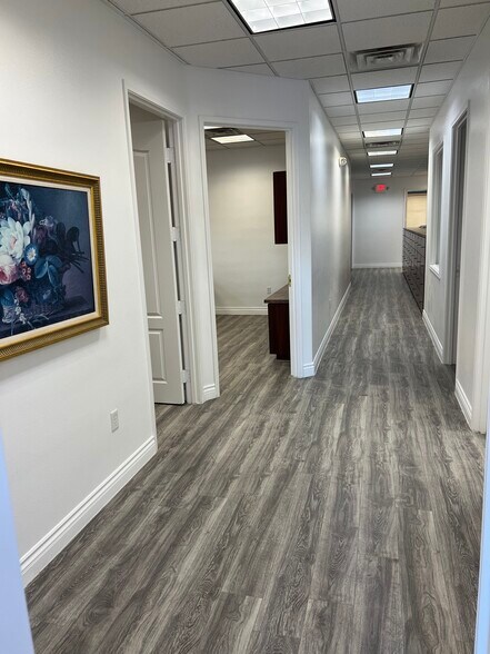 More Photos Of 375 N Stephanie St, Henderson Office For Sale
