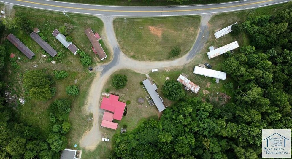 More Photos Of 7 Barbwave Cir, Martinsville Manufactured Housing Mobile Home Park For Sale