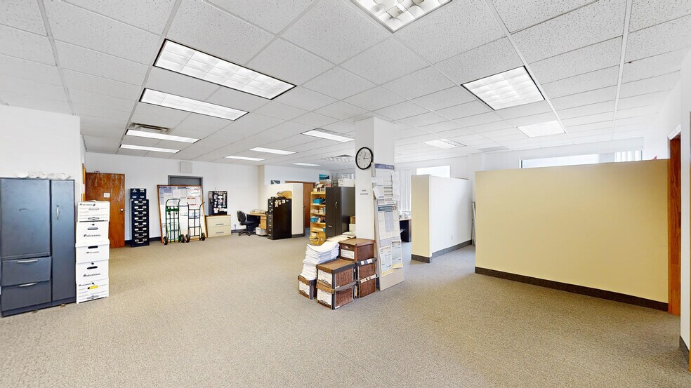 More Photos Of 31-21 31st St, Long Island City Office For Lease