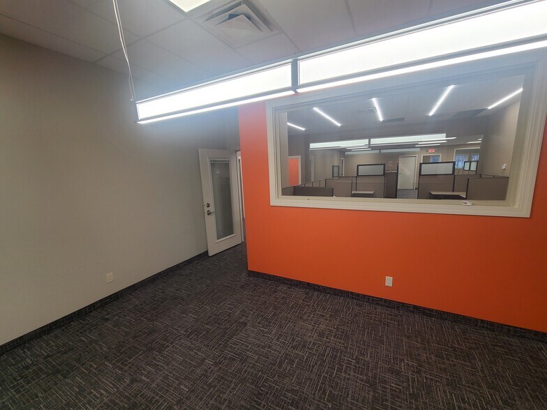 More Photos Of 2360 N Nevada Ave, Minneapolis Warehouse For Sale