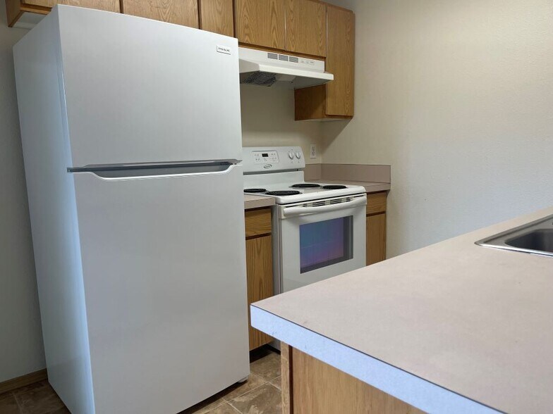 More Photos Of 615-629 Elliott Rd, Newberg Apartments For Sale