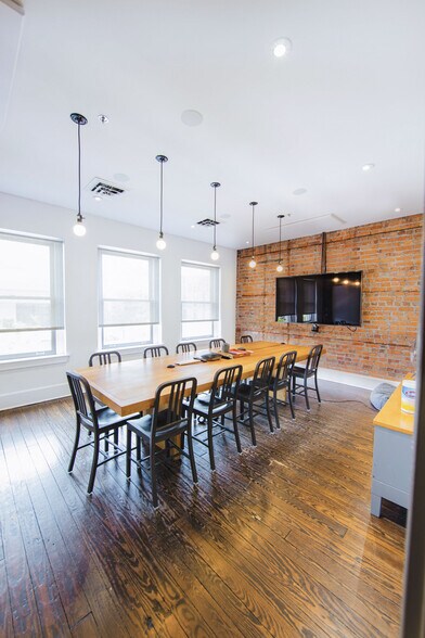 More Photos Of 427 Granby St, Norfolk Office For Lease