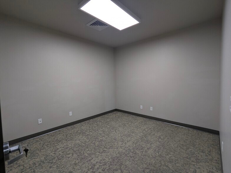 More Photos Of 5552 N Eagle Rd, Boise Medical For Lease