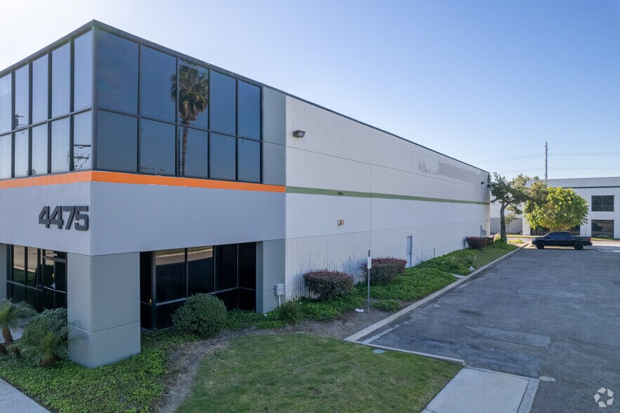 More Photos Of 4475 Eucalyptus Ave, Chino Warehouse For Lease