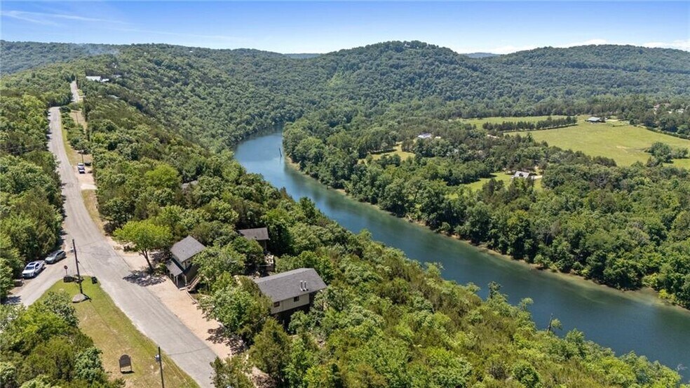 More Photos Of 755 County Road 210, Eureka Springs Hotel For Sale