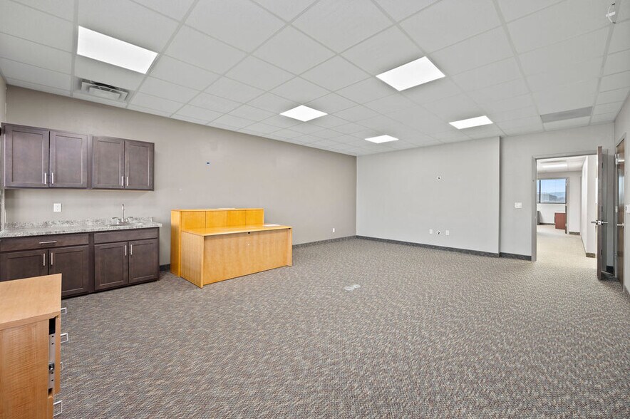 More Photos Of 2768 Compass Dr, Grand Junction Office For Lease