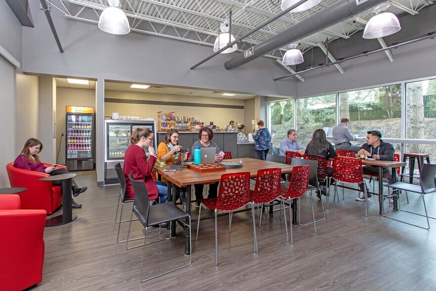 More Photos Of 651 Old Mount Pleasant Ave, Livingston Office For Lease