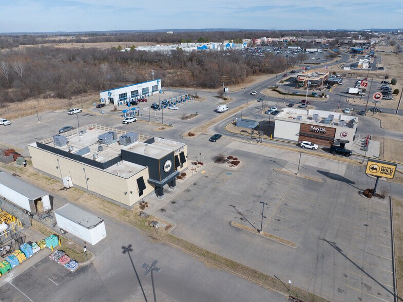 More Photos Of 1130 W Shawnee St, Muskogee Restaurant For Sale