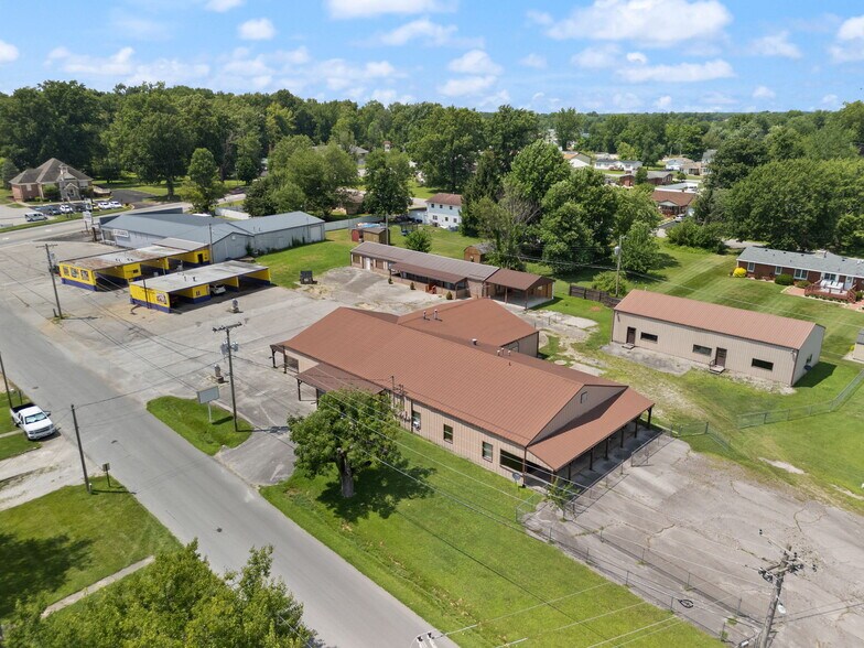More Photos Of , Scottsburg Unknown For Sale