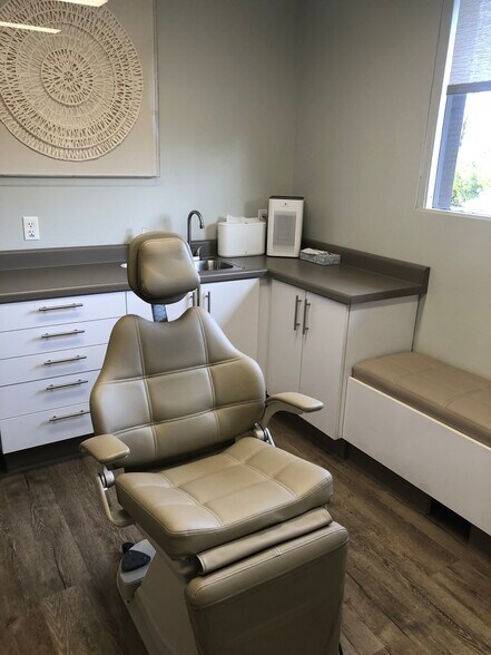 More Photos Of 378-386 Perkins St, Sonoma Medical For Sale