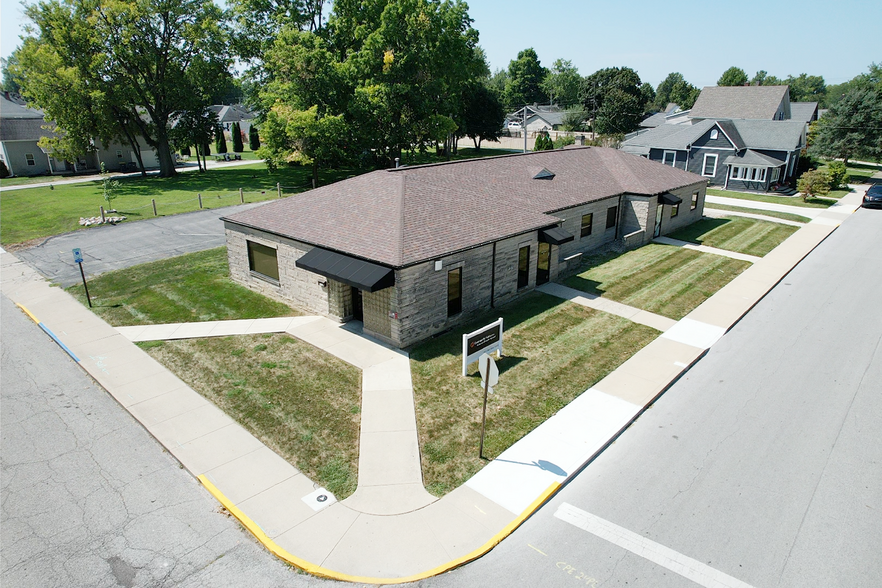 Primary Photo Of 202 S West St, Tipton Medical For Sale