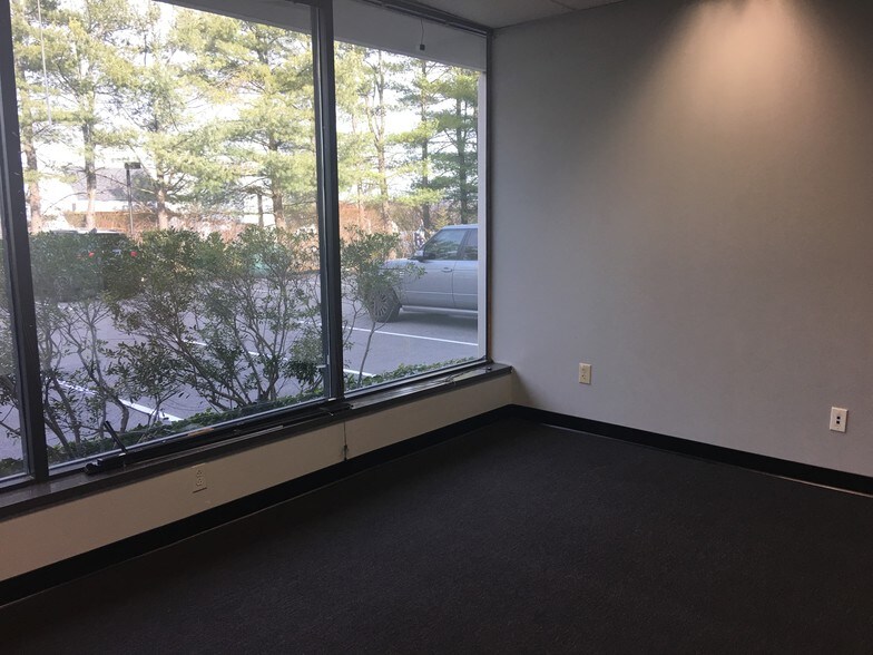 More Photos Of 90 Grove St, Ridgefield Medical For Lease
