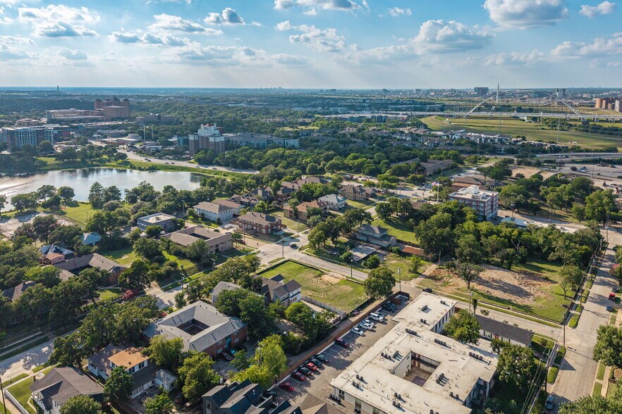 More Photos Of 722 N Marsalis Ave, Dallas Land For Sale