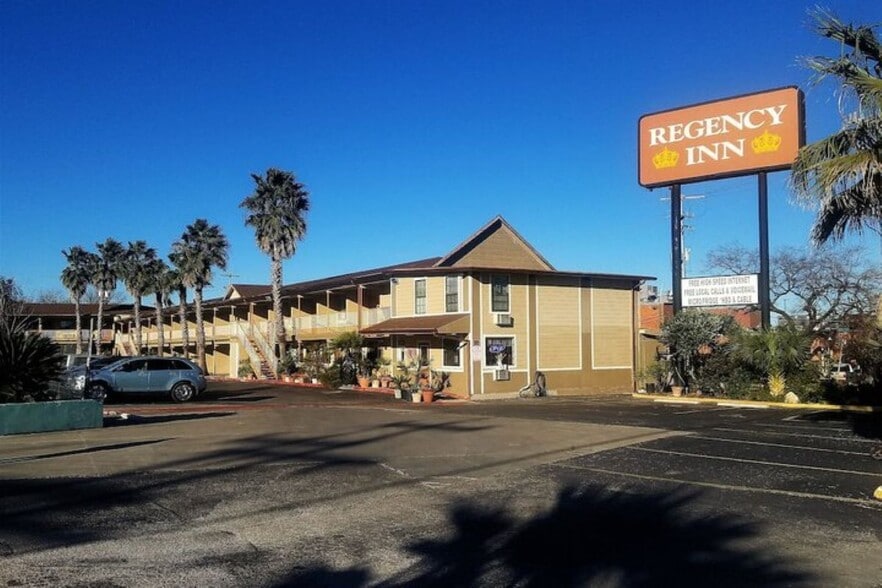 Primary Photo Of 1131 Austin Hwy, San Antonio Hotel For Sale