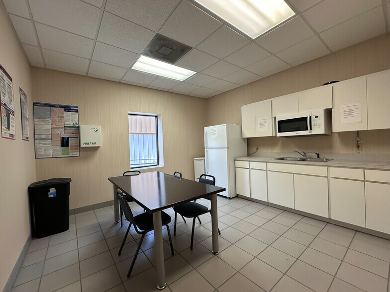 More Photos Of 2115 Harden Blvd, Lakeland Medical For Lease