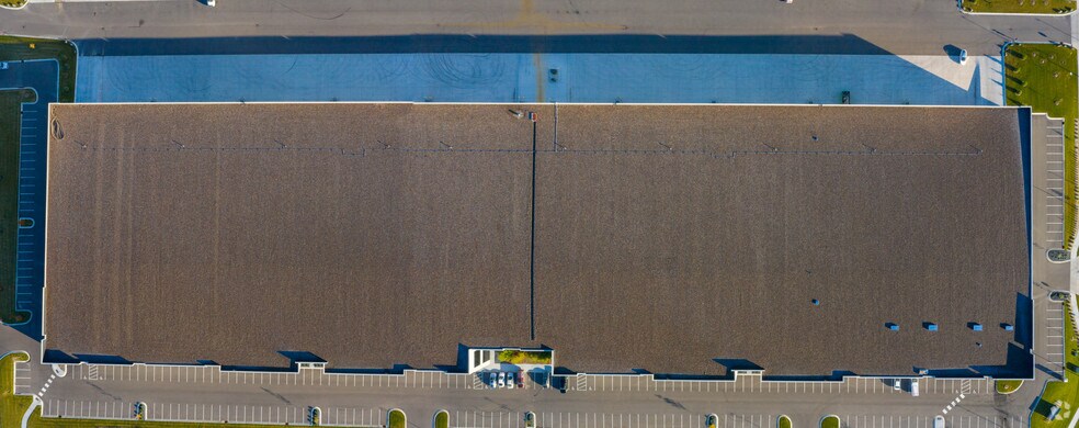 More Photos Of 10500-10680 Fountains Dr, Maple Grove Warehouse For Lease