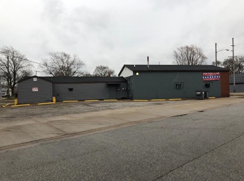 More Photos Of 1403 Michigan St, Hammond Bar For Sale