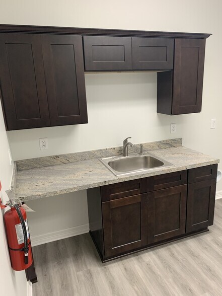 More Photos Of 2743 Smith Ranch Rd, Pearland Unknown For Lease