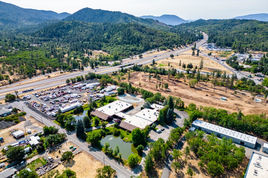 More Photos Of 481 California St, Grants Pass Industrial For Sale
