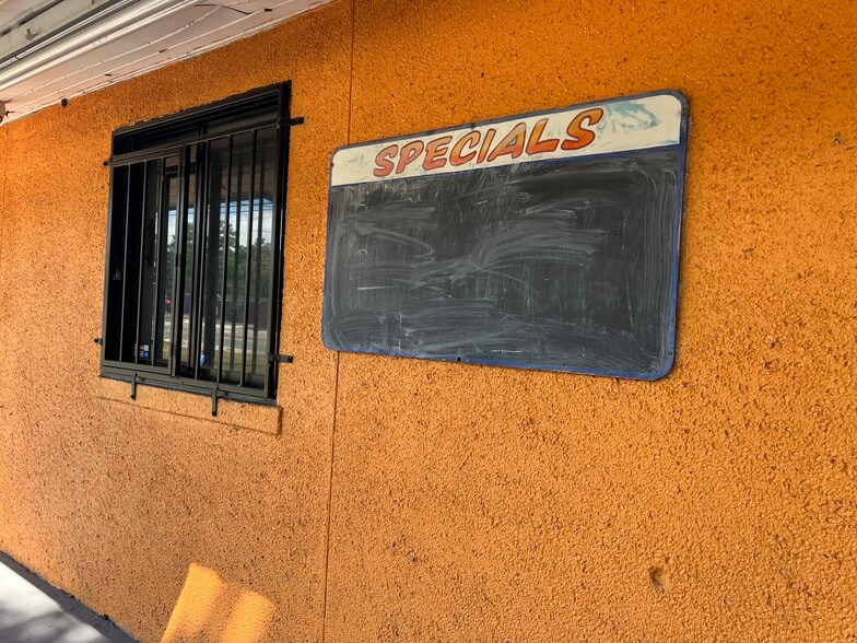 More Photos Of 2058 Edgewood Ave, Jacksonville Restaurant For Sale