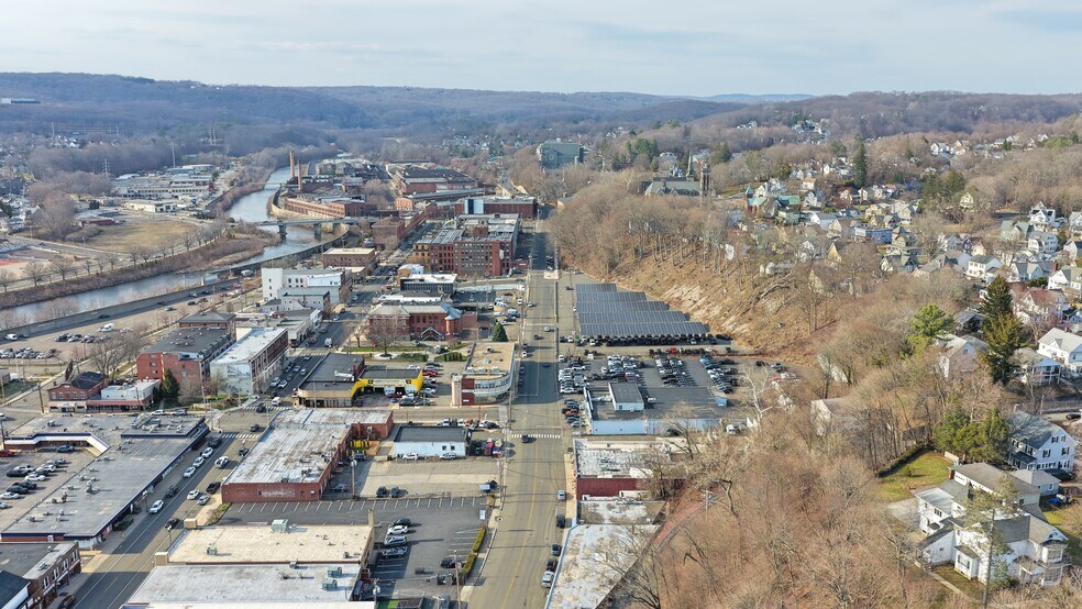 More Photos Of 370 E Main St, Ansonia Restaurant For Sale