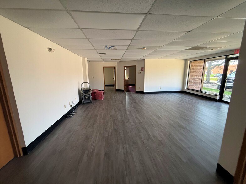 More Photos Of 7355 Production Dr, Mentor Manufacturing For Sale