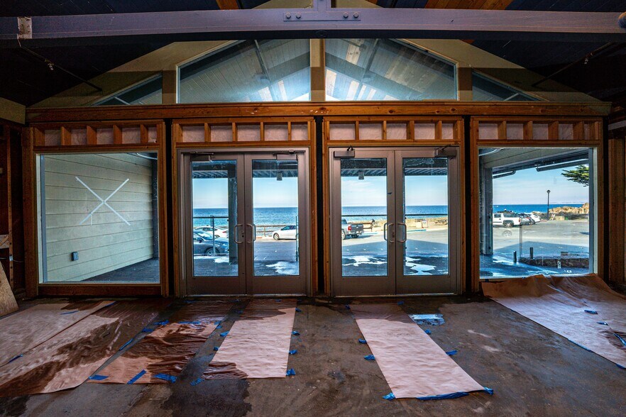 More Photos Of 631 Ocean View Blvd, Pacific Grove Restaurant For Lease