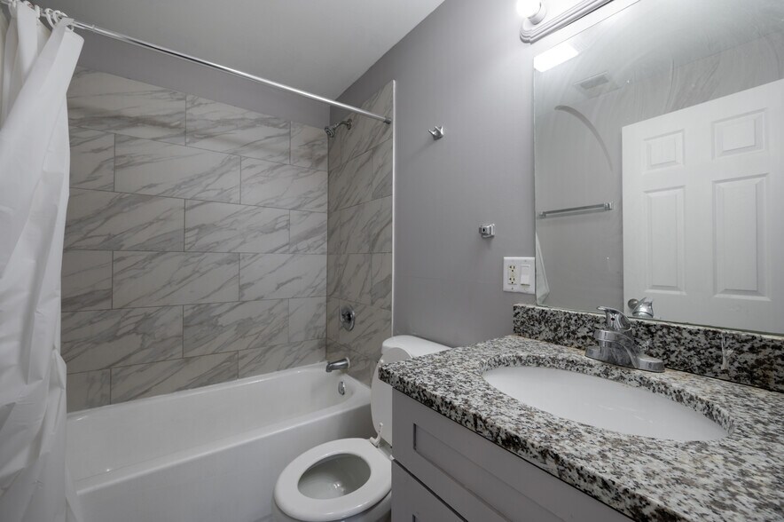 More Photos Of 4612-4626 S Lake Park Ave, Chicago Apartments For Sale