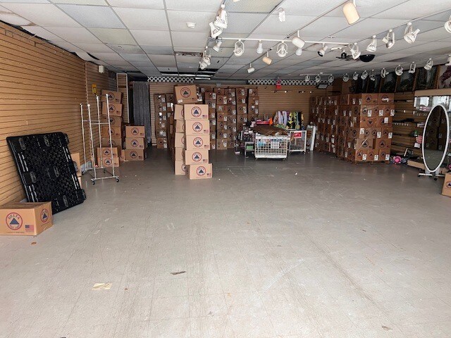 More Photos Of 1904 Boardwalk, North Wildwood General Retail For Lease