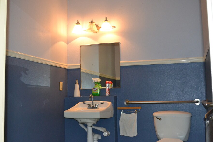 More Photos Of 8917 Molly, Laredo Office For Sale