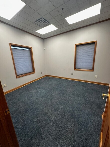 More Photos Of 1606 W 3rd St, Red Wing Storefront Retail Office For Lease