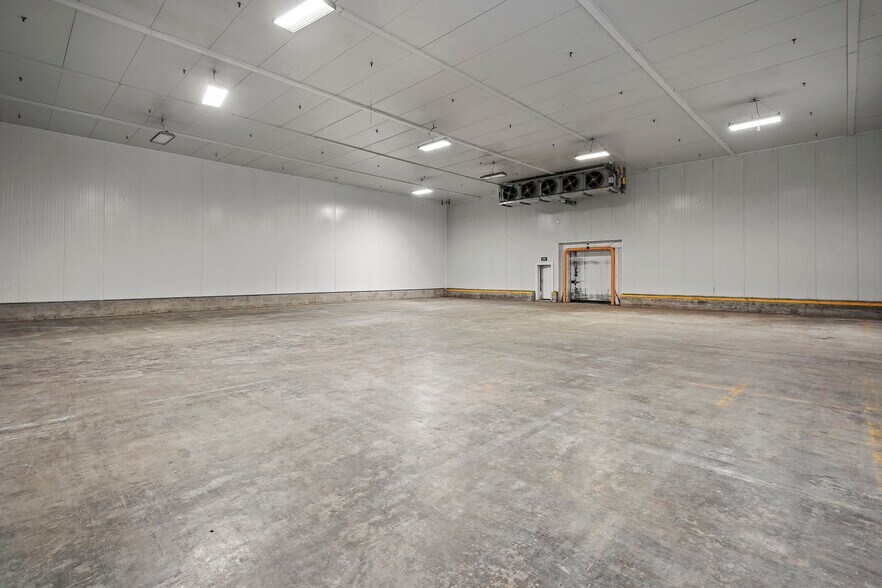 More Photos Of 830 Sycamore Rd, Arvin Refrigeration Cold Storage For Sale