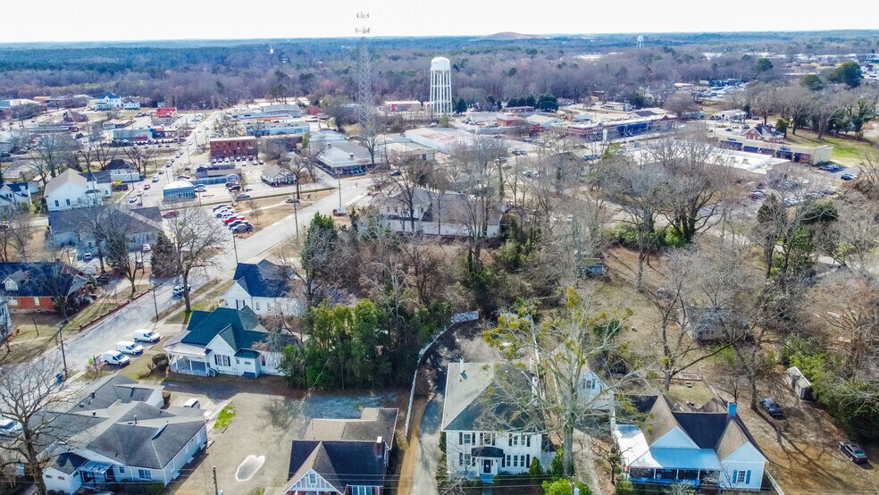 More Photos Of 104 W Candler St, Winder Medical For Sale