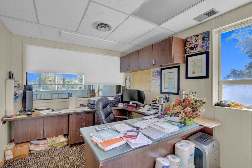 More Photos Of 1438 Wantagh Ave, Wantagh Freestanding For Lease