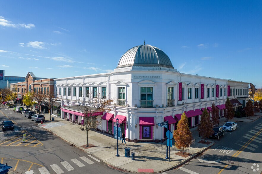 More Photos Of 4100 Regent St, Columbus Storefront Retail Office For Lease