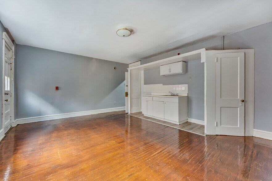 More Photos Of 130-146 Garrett Rd, Upper Darby Township Apartments For Sale
